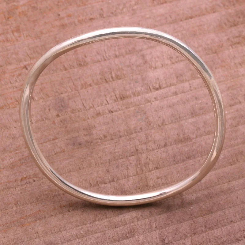 - Dog anti-slip matSleek & Chic Sterling Silver Bangle Bracelet
