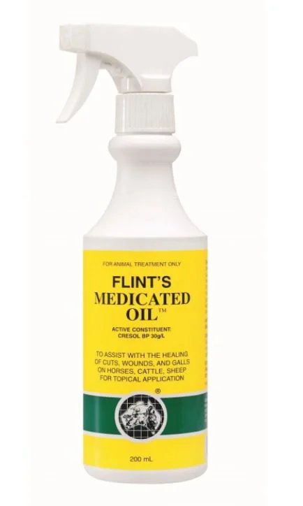 - Pregnant cat delivery room warming boxIAH Flints Medicated Oil