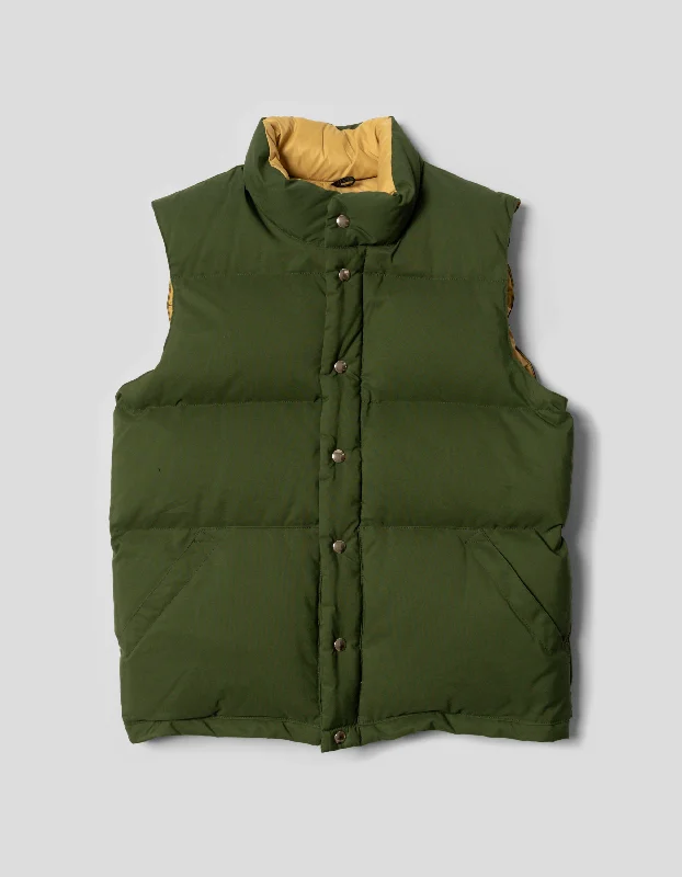 - Foldable and portable cat bagCRESCENT DOWN WORKS VEST - OLIVE
