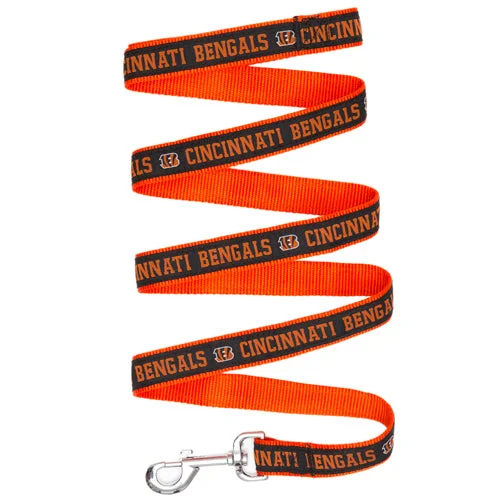  . **Pet food bowl is anti-slip design**Cincinnati Bengals Dog Leash