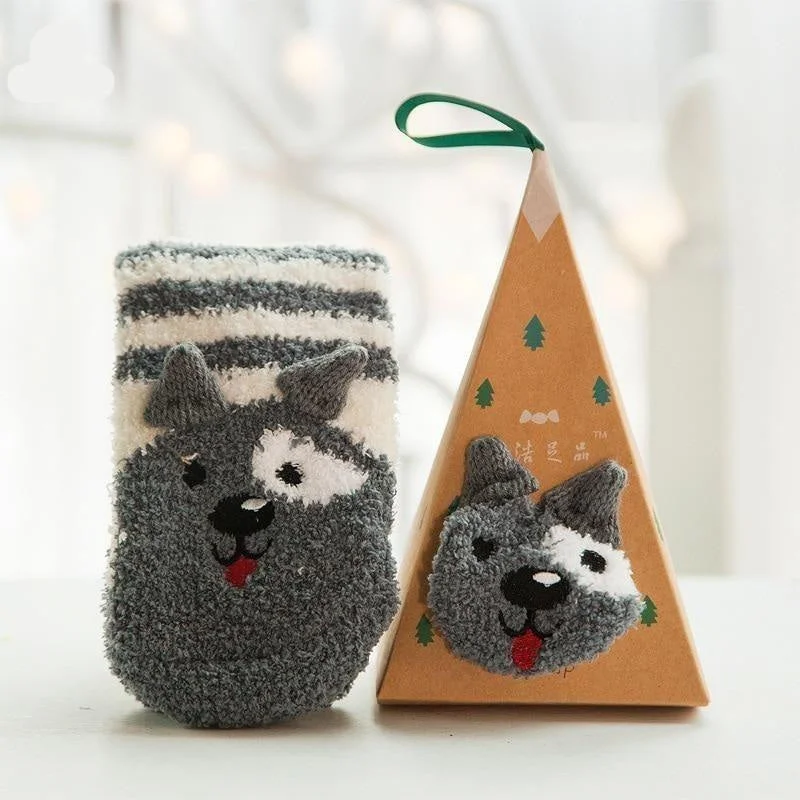 - Automatic temperature adjustment cat bedFuzzy Holiday Animal Socks