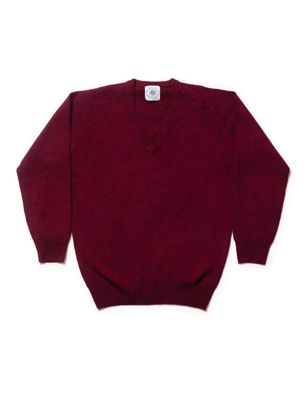- Cat anti-jump window safety netLAMBSWOOL V NECK SWEATER - BURGUNDY