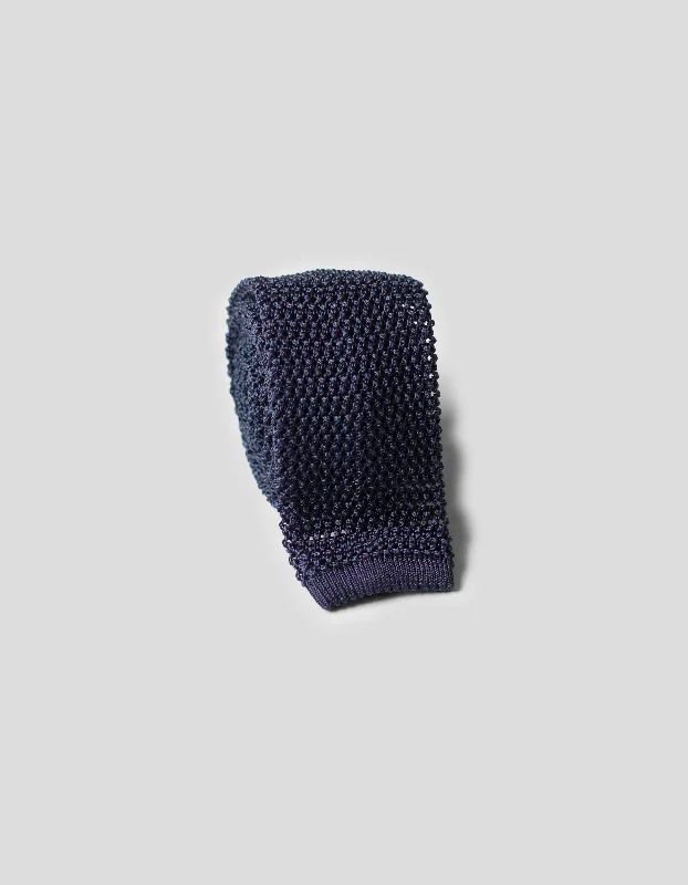 - Cat nail clippers with LED lightsSOLID KNIT TIE - BLUE