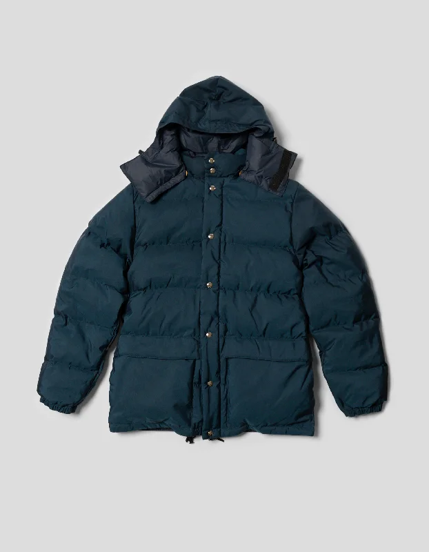 - Rabbit grass rack to prevent waste food boxCRESCENT DOWN WORKS PARKA - NAVY